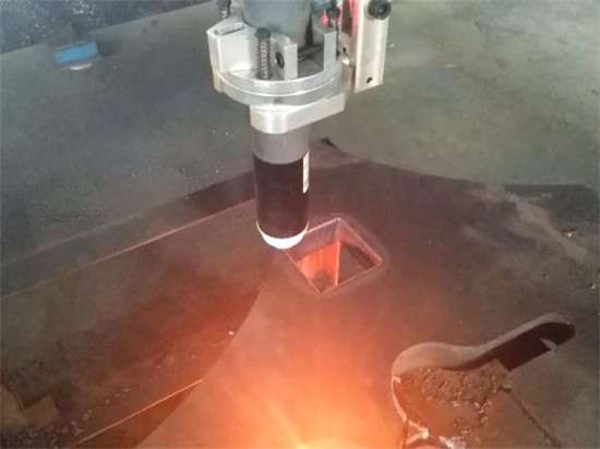 Kiirel kiirusel plasmalõikamismasina komplekt raskeveokraam CNC-plaat metalli lõikamiseks