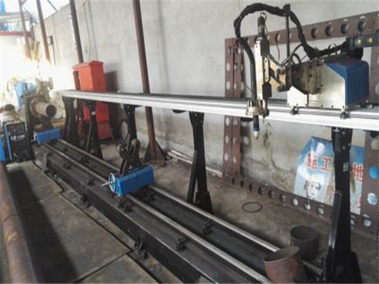 Hea kvaliteet kõrgekvaliteetne CNC puidu / kivi lõikamise ruuter masin Hiinast