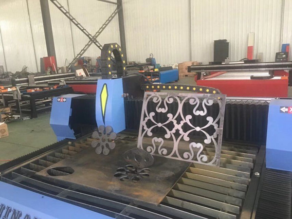 Valmistatud Hiina metallitöötlemismasinate cnc plasma metalli lõikamise masin